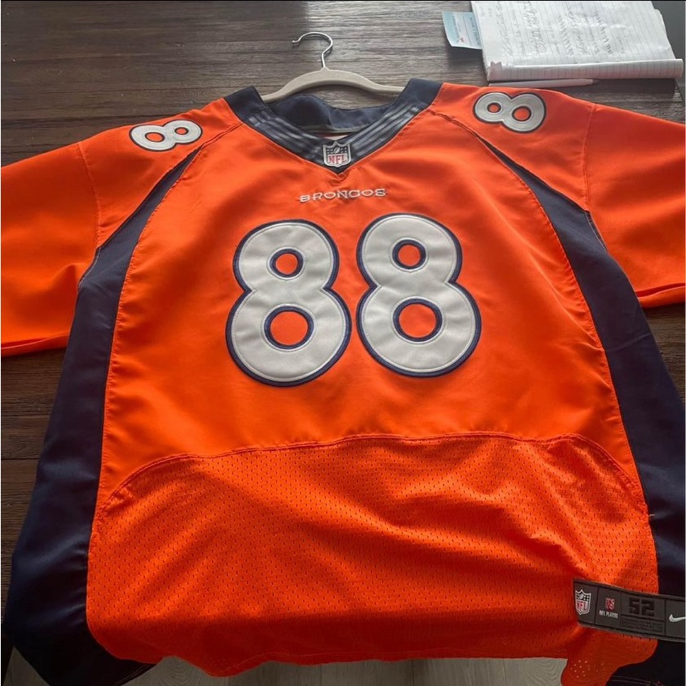 Broncos Jersey number 88, Thomas. Men’s XL